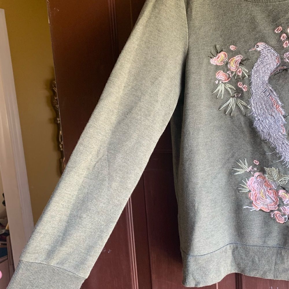 𝅺embellished Westport Green Women’s Sweater - Picture 4 of 6